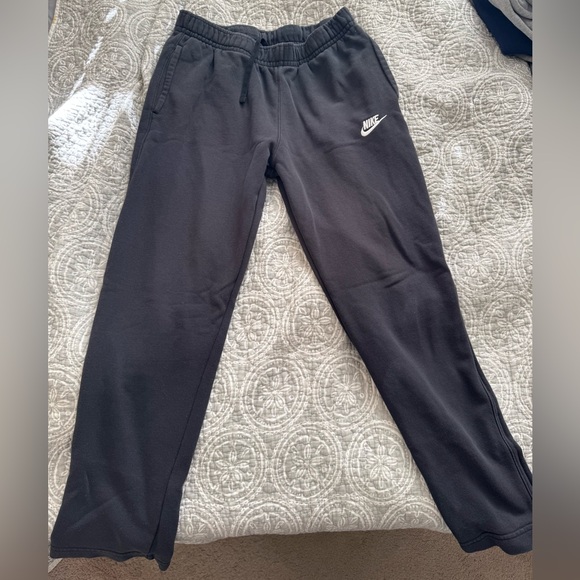 NIKE SWEATPANTS BUNDLE 
SIZE SMALL - Picture 6 of 13